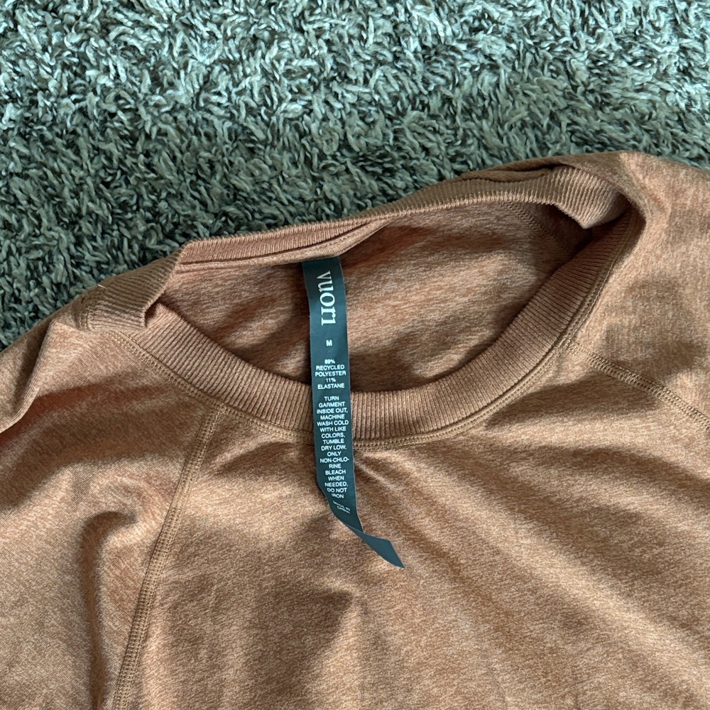 Vuori Rust Lounge Top - Picture 2 of 3